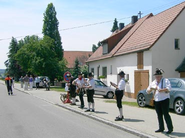 1050 Jahre Auhausen - Einzug der Bauernhaufen