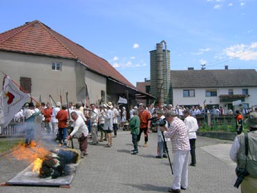 1050 Jahre Auhausen - Einzug der Bauernhaufen