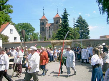 1050 Jahre Auhausen - Einzug der Bauernhaufen