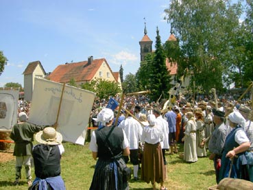 1050 Jahre Auhausen - Einzug der Bauernhaufen