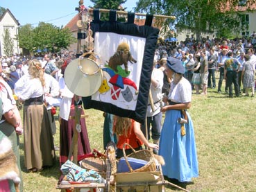 1050 Jahre Auhausen - Einzug der Bauernhaufen