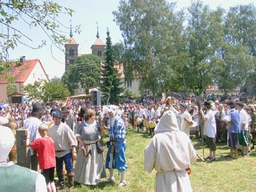 1050 Jahre Auhausen - Einzug der Bauernhaufen