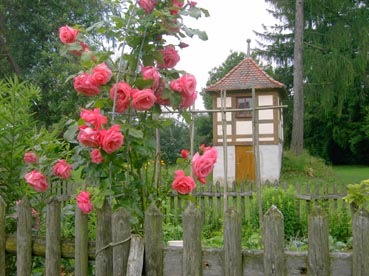 Predigthuschen im Pfarrgarten